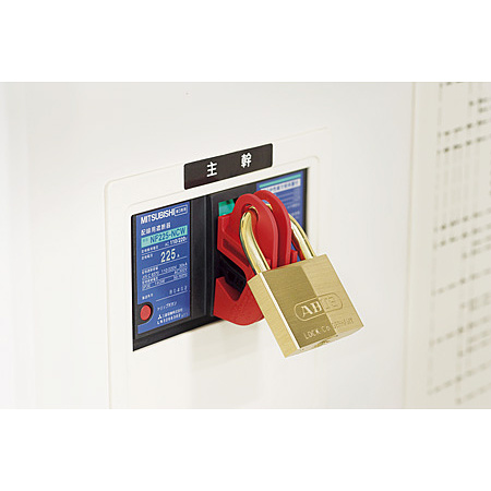 取付方法(3)：?鍵と本体が確実にロックされているか確認します。