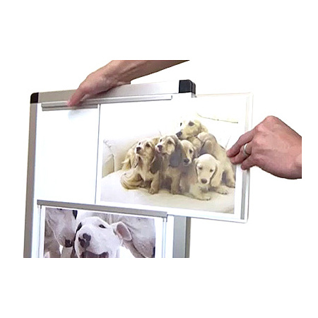 ■交換交換：本体背面側から面板を前に押し出し、カードケースを横にスライドして引き抜くだけ！