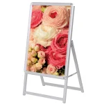 【ご使用の前に】透明板を保護するフィルムが透明板の両面についております。ご利用になられる前に両面のフィルムを剥がしてからご利用ください。