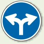 道路標識 (構内用) 指定方向外進行禁止 二股 (894-09)