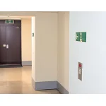 ■使用例/避難口誘導標識(蓄光)