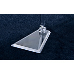 ■ベースのテーパーエッジがアクセント。