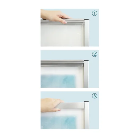 ■ポスターの交換方法：上下2辺のフレームを開き、ポスターとアクリルカバーを片側に差し込むようにセットし、上下2辺のフレームを閉めアクリルカバーを固定します。