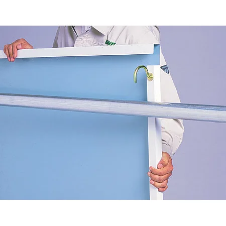 単管にフックボルトで取付簡単！