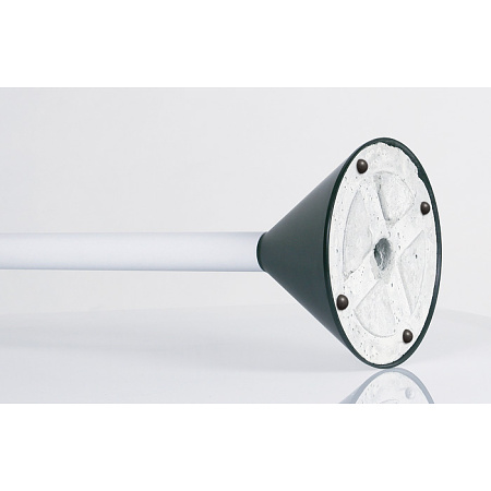 ベースにはコンクリートウエイトが入っており転倒しにくい構造になっています。50°まで傾けても倒れません。