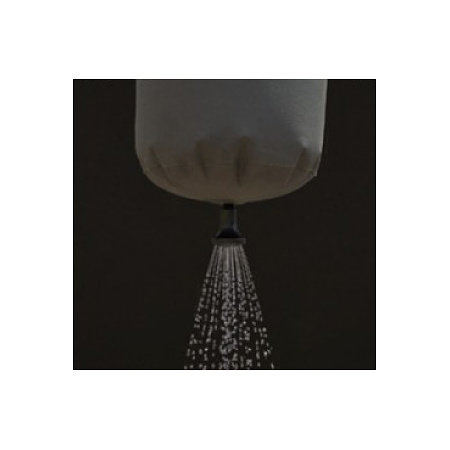 最大9lの水が入り、約5分間のシャワーが可能！