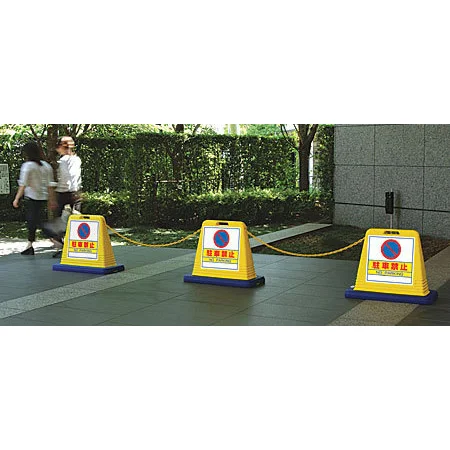 ■サインキューブ 別売のチェーンで連結できます。