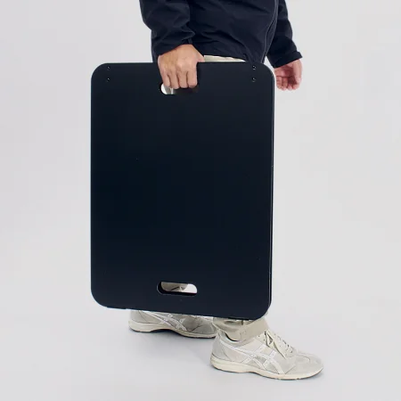 ■折り畳めるので持ち運びも楽々