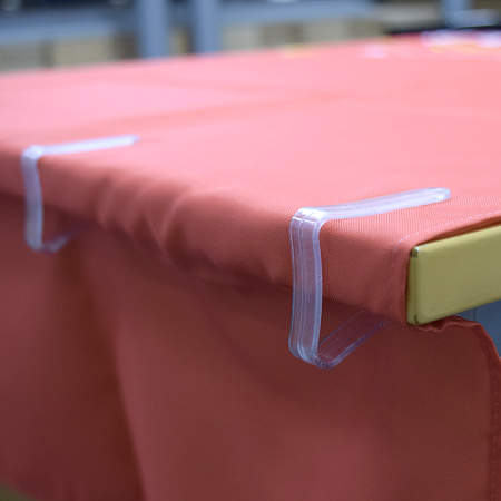 ■平らな面を上にして奥まで差し込んで固定します。