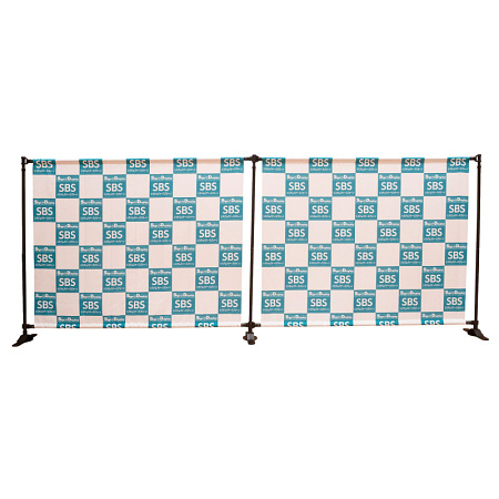 ■本体(1面用)×1台と連結パーツ×1台の2連結横並びの例