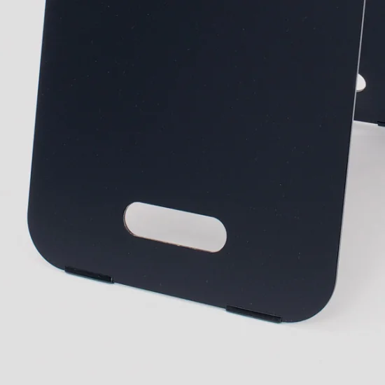 ■クッション樹脂付きで4点接地で安定します。