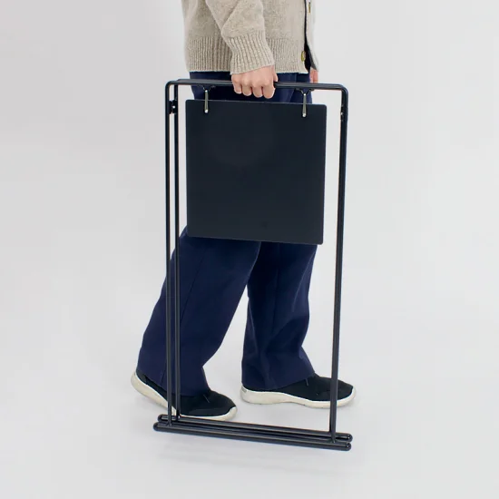 ■持ち運び楽々（写真は、260mm角面板タイプ）