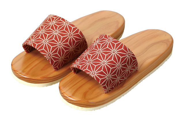 ※底面クッション材付