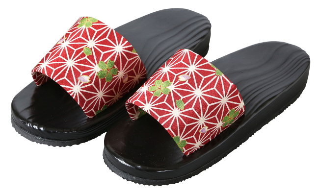 ※底面クッション材付