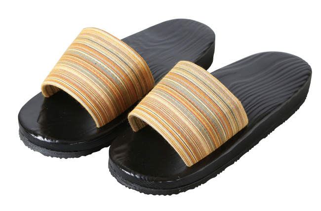 ※底面クッション材付