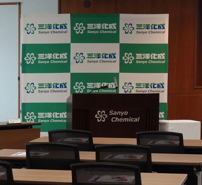 化学メーカーのバックパネルを製作しました！