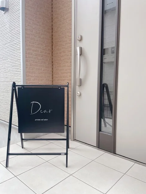 手書きのロゴが印象的なBサインを製作しました！