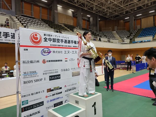 空手大会のインタビューボードに。バックパネルを製作いたしました。