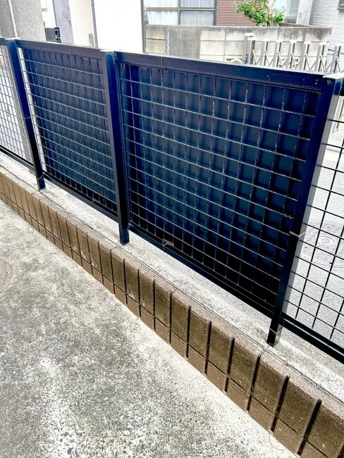 写真も多用したオシャレな美容室様の店舗看板を製作いたしました。