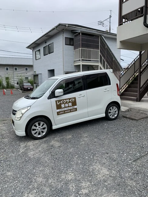 看板やマグネットシートなど視認性の高い統一感のあるデザインで整体院様の各種サインを製作いたしました。