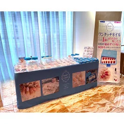 写真が目を引くネイル協会様のオリジナルテーブルクロスを製作いたしました。